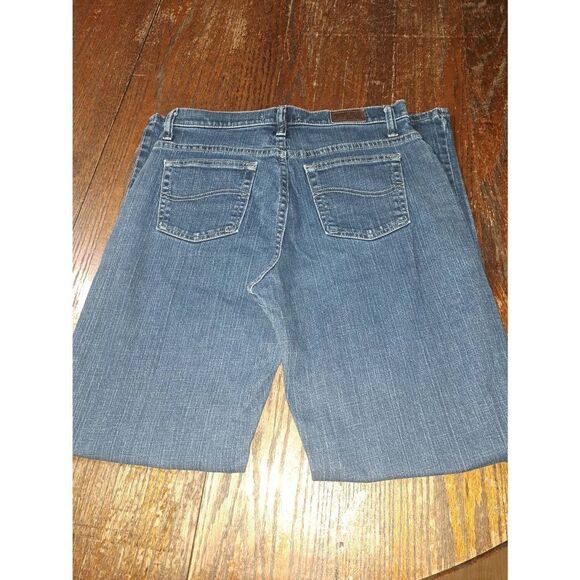 Size 4 Medium Lee Jeans Relaxed Straight Leg Denim Blue Jeans with Pockets - Picture 3 of 3